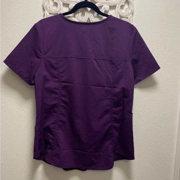 Purple scrub top - Picture 4 of 4